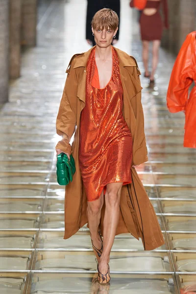Look 22